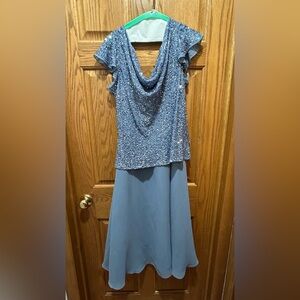 JKARA Wedding Attire / Evening Gown w Sequins Size 16